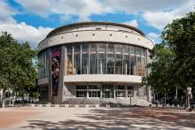 Centre de création en danse contemporaine & spectacles internationaux Lyon La Maison de la Danse
